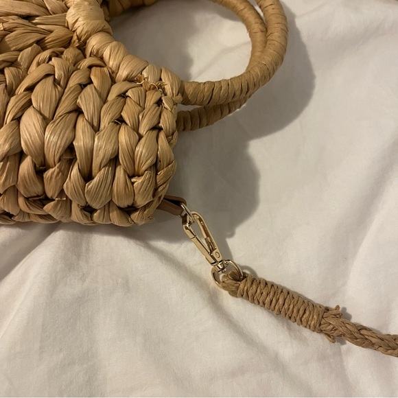 Abercrombie Wicker Basket Crossbody Bag - Picture 7 of 9